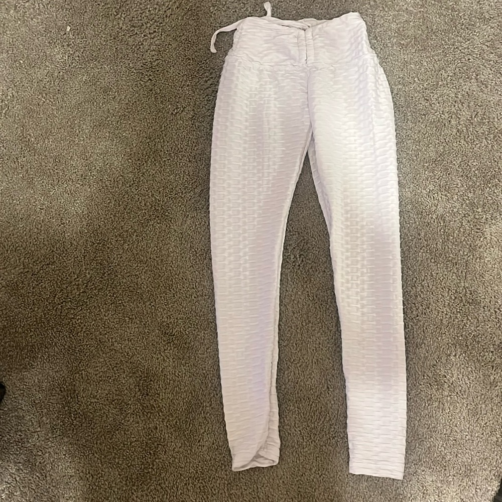 White work out leggings